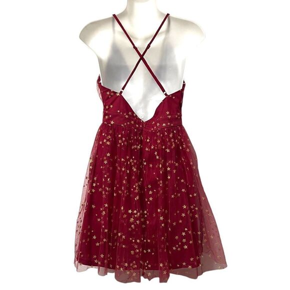 NWT LULUS Favorite Moment Burgundy and Gold Star Print Skater Dress M - Picture 8 of 12